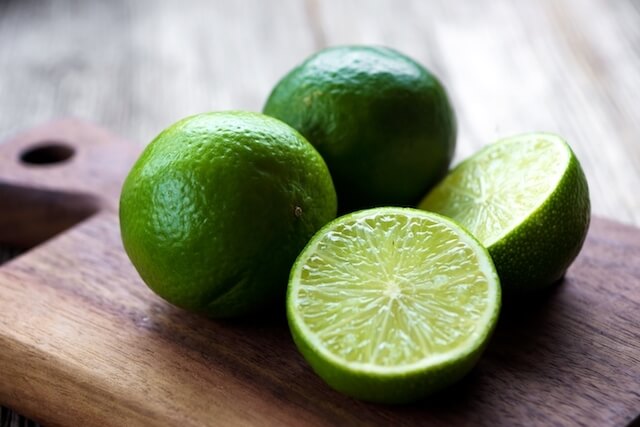 beneficios do suco de limao