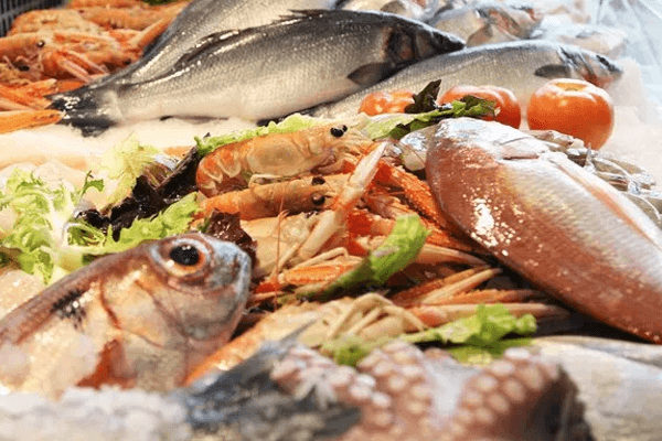 Lista de alimentos pescetarianos: benefícios e malefícios