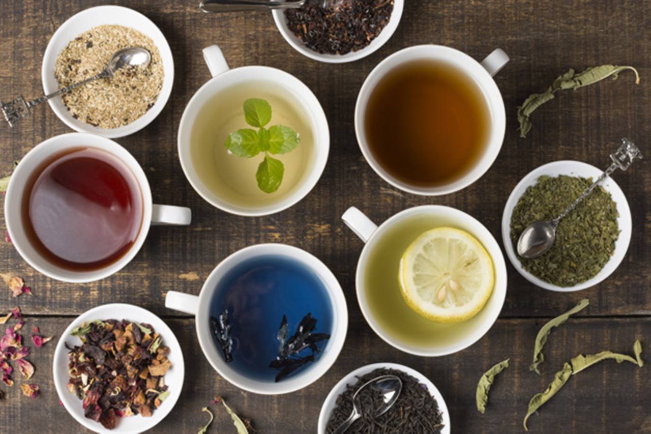 Com barriga inchada? Nutricionista cita chás para reduzir estufamento 