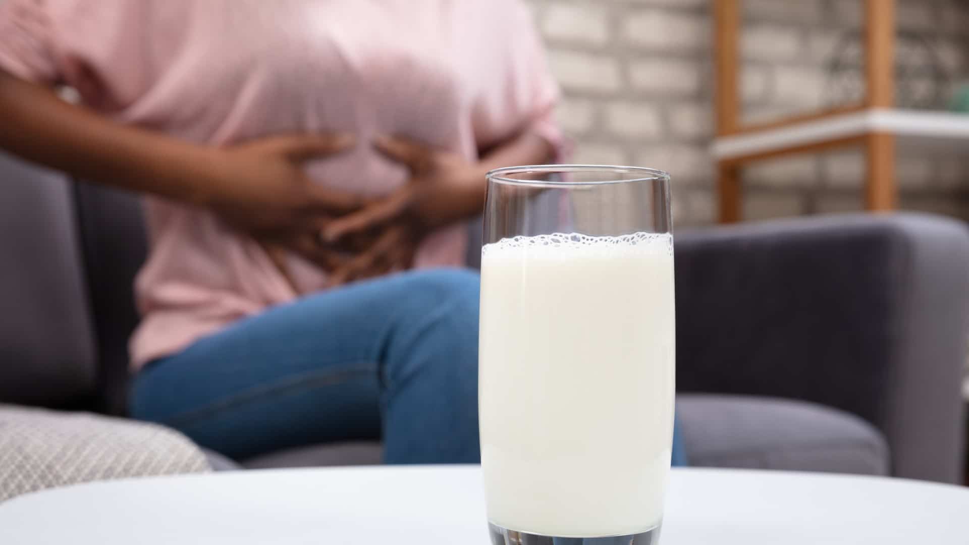 4 sinais de Intolerância à Lactose que você pode estar ignorando em seu corpo 